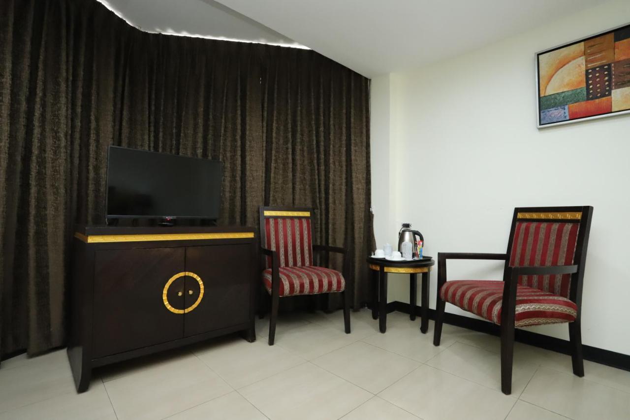 Lucky Palace Khách sạn 3*
