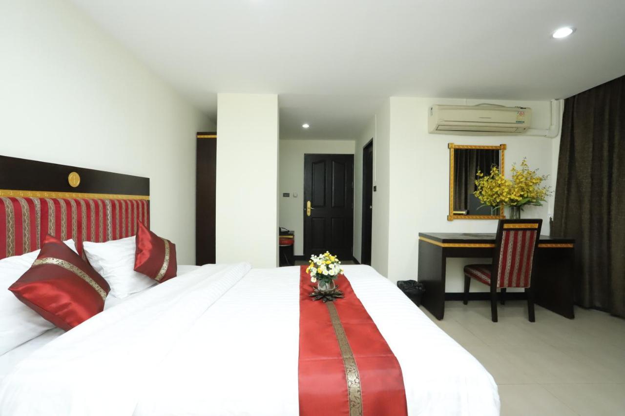 Khách sạn Lucky Palace Bangkok